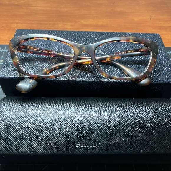 Prada reading glasses - Picture 4 of 6